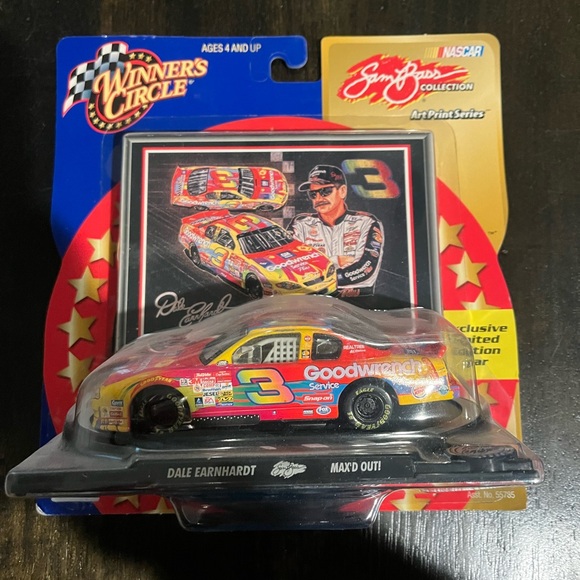 Nascar Die-Cast Car - Black and Yellow - Picture 7 of 7